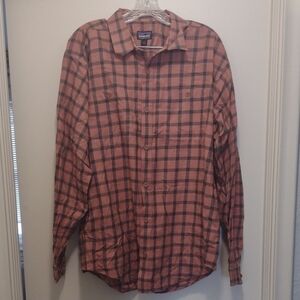 Patagonia Plaid Button Down Shirt (J360)